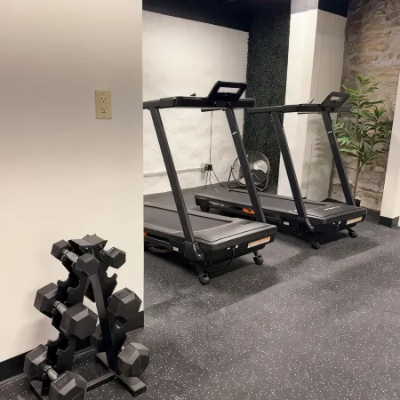 Cozy 1-Bedroom Loft in the Heart of Faribault with Arcades + Sauna & Gym