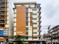 Diamond Bangkok Apartment Hotels near King Peth