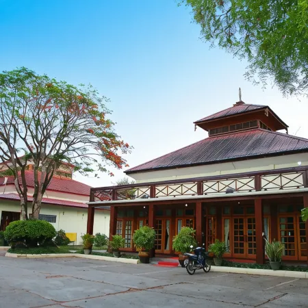 Pathein Hotel