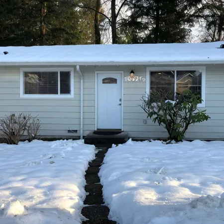 Cozy 1bd Duplex Unit - Downtown Bothell and UW Bothell Отели в г. Ботелл