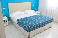 Lovely Cobalt apartment 100 meters from the sea - 民宿