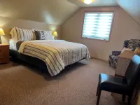 Spacious 3 Bed, 3 Bath Condo on Golf Course with Hot Tub, Sauna & Indoor Pool! - Gym