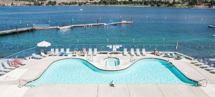Lake Chelan Waterfront Resort Home- Pool, Boat -STR-0290 Hotels in Chelan