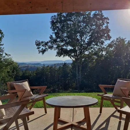 EXTRAORDINARY Home at Sky Hawk Ridge, a 185-acre Refuge next to Buffalo River