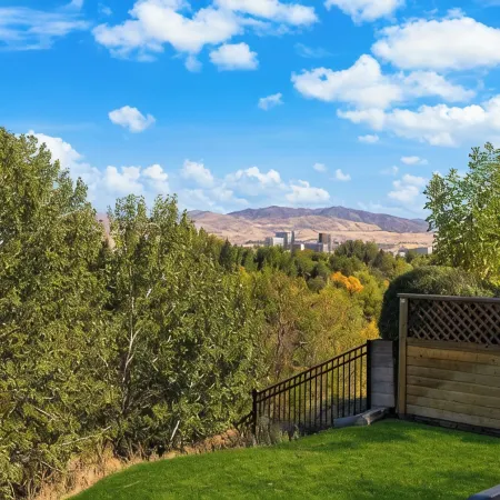 Luxury Hgtv "Boise Boys" View House. Sleeps 10. Hot Tub, Sauna, Scenic Views
