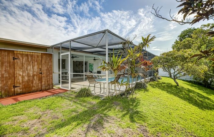 Sunrise Family Haven: Private Pool & Scenic Vistas