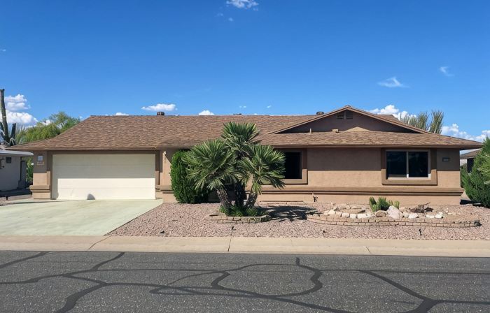 Peaceful 55+ Retreat, Fully Stocked, Ideal for Long Stays, Updated Home