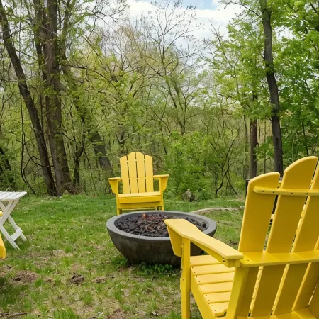 Campfire Cottage: Fireplace, fire pit & no chores!