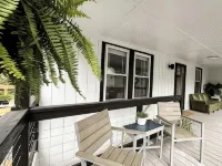 The Downtown Flat at Creekside Hotels in Berkeley Springs