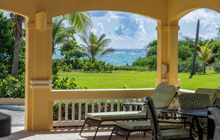 Wake up in paradise at this amazing villa for couples and families