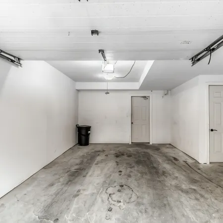 Modern 3br 3 ba house near downtown w/ amenities