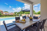 New villa Maris with private pool just 500m from beach - 4 estrellas