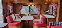 New Vintage Trailer on 40 acre horse ranch close to wineries and fun outings. - Homestays