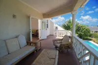 Gimli: Luxury 2 Story Villa - 3 min from the beach!!! - Villas
