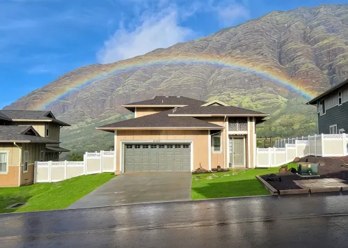 New home. Stunning ocean and mountain views. 5 Minutes from the beach - Wifi