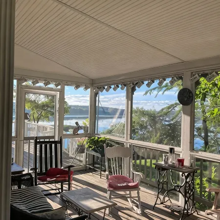 Maine waterfront home, with hot tub and dock access, 1 mile from downtown Bath