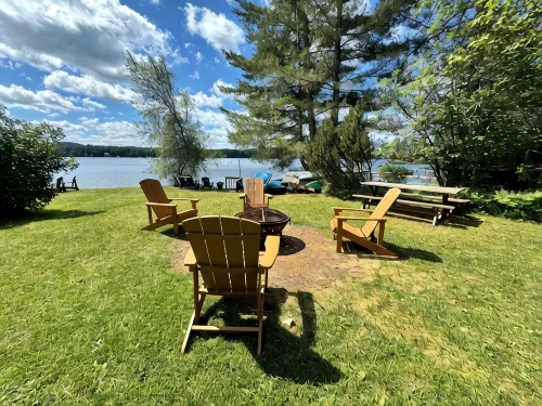 Newly Remodeled-Lakefront Cabin on 4th Lake w/Dock & Kayaks. Trail 5 Access - 民宿