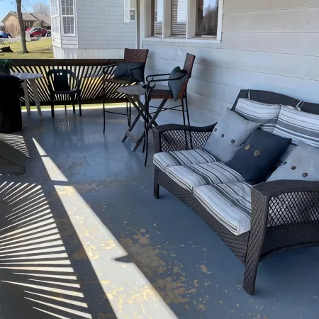 Cozy 2 Bed 2 Bath Lake Front Cottage