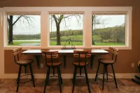 Cabool Lake View Country Getaway - Homestays
