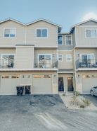 Beautiful, newly built 4 bedroom with garage