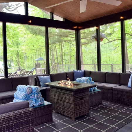 Lakefront Luxury Cabin- Dock, Hot Tub, Firepit, Kayaks, Game Room, Bunk Room Hotels in Scott