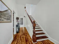 Historic home half a mile from Downtown Denison and minutes to Lake Texoma. Ξενοδοχεία στην πόλη Denison