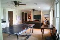Talladega Race Week House on Lake Logan Martin - Homestays