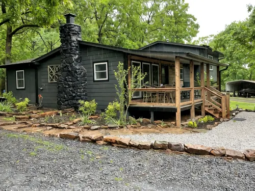 Beautiful cabin by the Lake