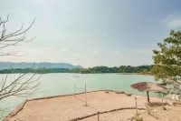 The Sanctuary Nam Ngum Beach Resort - Resorts