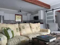 Stylish, comfortable, and private Guest House. - Wifi