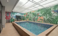 RedDoorz Plus Near Lembang Park & Zoo
