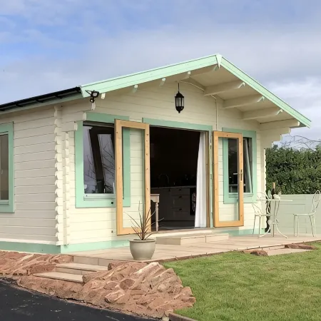 Lovely cabin with country views in popular Somerset village.