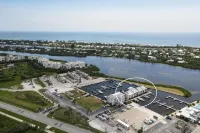 Manatee Harbor: Marina, Heated Pool-Spa, Island Ferry with Private Beach Access! - Homestays