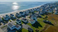 Private access to the beach! Sleeps 9. - 2-Star
