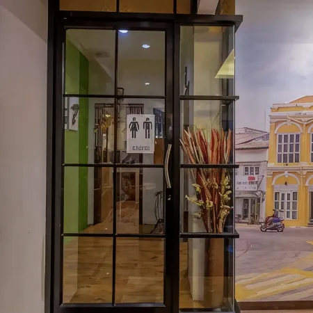 Tee Pak Dee Resident Phuket Отели рядом с достопримечательностью «Порт Ратсада»