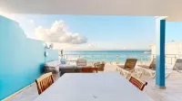 Magnificent Waterfront Apartment