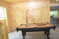Cozy mountain retreat on Wears Valley, Modern Rustic Cabin! - ブティック