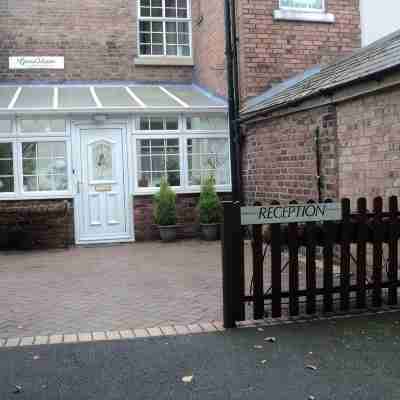Grove House Guest House Hotel Exterior
