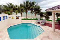Spacious Beachside Villa with Gourmet Cook, Pool, WiFi – Large Sandy Clean Beach - Villas