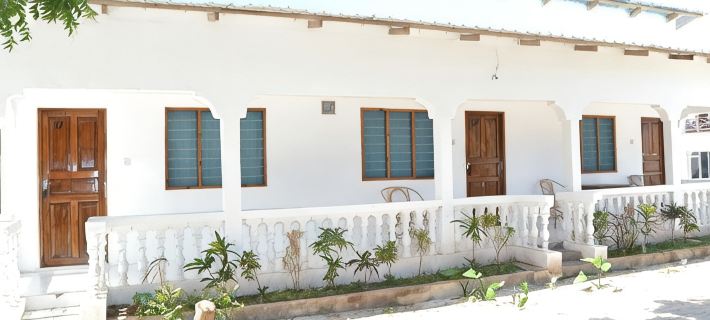 Union Beach Bungalow Hotels in Nungwi