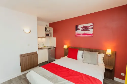 Appart-Hôtel Mer & Golf City Perpignan Centre - Parvekkeita