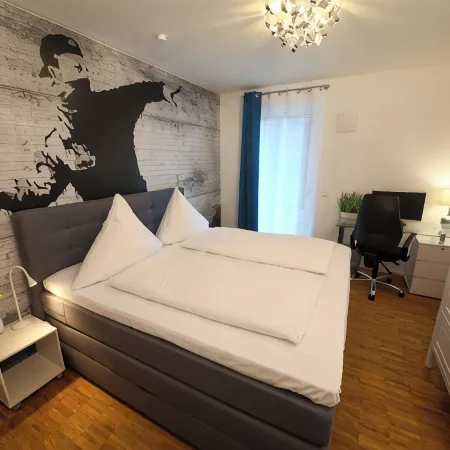ART City-Studio 12 Kassel Fulda-Ufer, 3 bedrooms, terrace, balcony, up to 8 persons