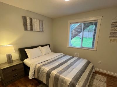 Beautiful Entire 2 Bedroom Suite