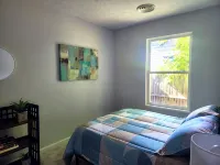 Spotless Geneva Home!  Minutes to Wineries, Spires, Downtown, & the Strip!
