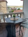 Rustic house by the beach - 海滩
