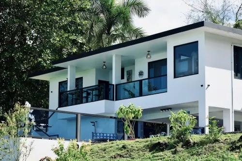 Private Pickleball Oasis + Pool – 15 Min to Beaches & El Yunque, 30 Min Airport - 4-Sterne