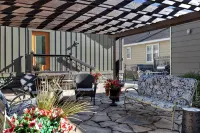 L1 - Firepit Nights & Beach Days, 3Br w/ Stunning Backyard, Pet Friendly Too - 4-Star