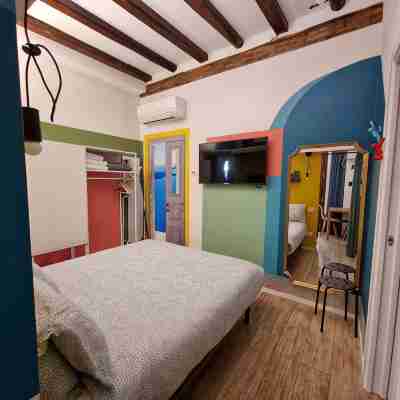 Studio apartment to get to know Padua on foot and reach Venice by river Rooms