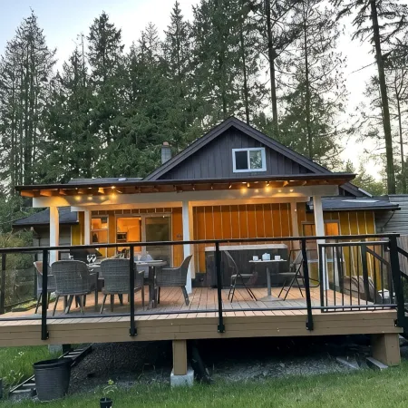 Fun cottage with hot tub, pool table, game room, and a huge deck.