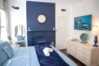 The Maiden Voyage: Themed,Steps to Forsyth,King Bed,Grill,Games,Picnic Basket